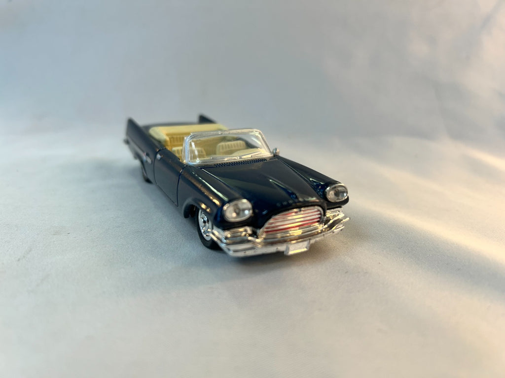 K-Line Kruisers 94074 O Scale 1959 Chrysler 300E Convertible Automobile3