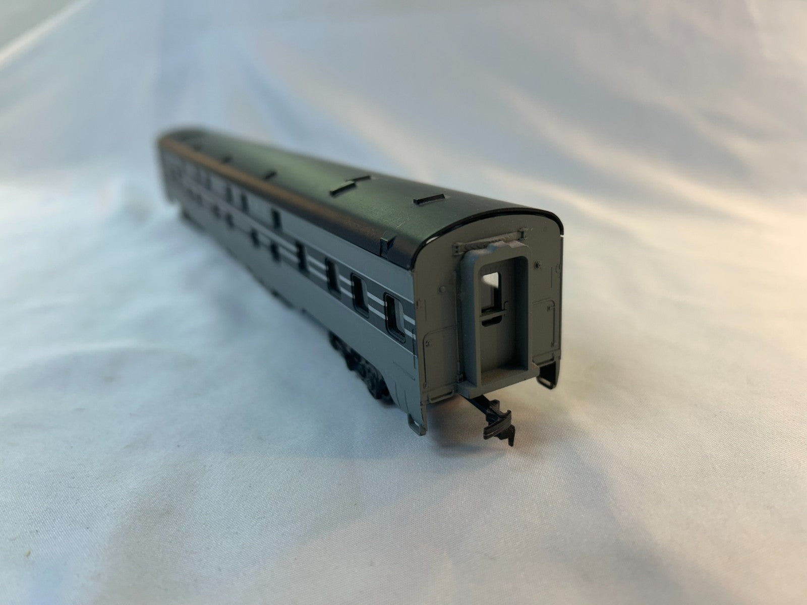 Rivarossi HO Scale New York Central 2 Car Set Duplex Sleeper and Passenger Coach6