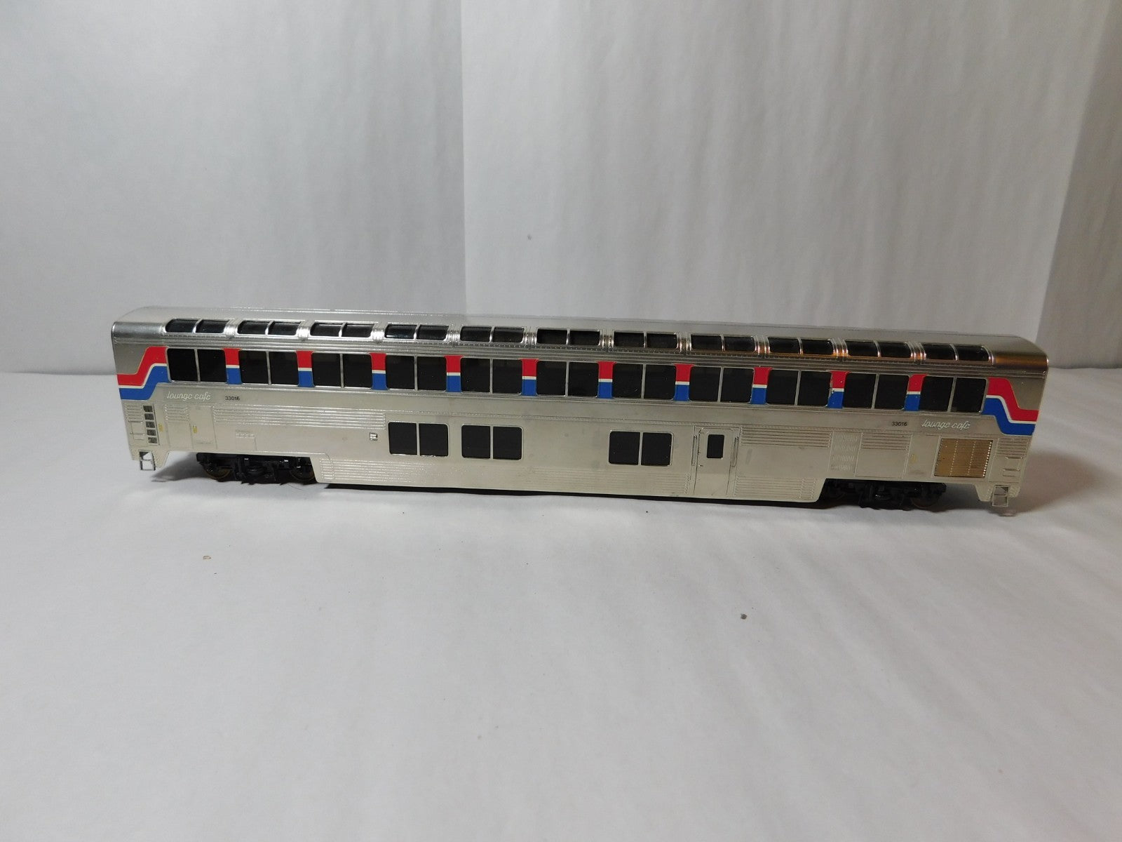 PFM Samhongsa PH III LC HO Scale Amtrak Superliner, Lounge Cafe #33020 BRASS0