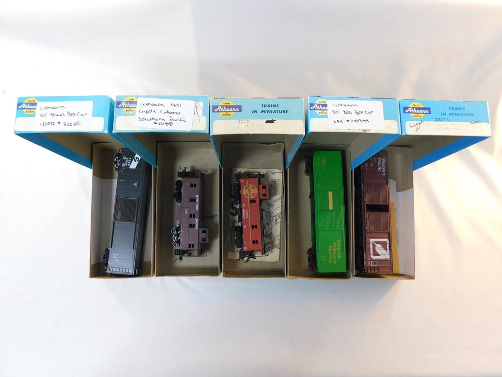 Athearn Blue Box HO Scale Grab Bag Lot# 4-479, 5 Pieces0
