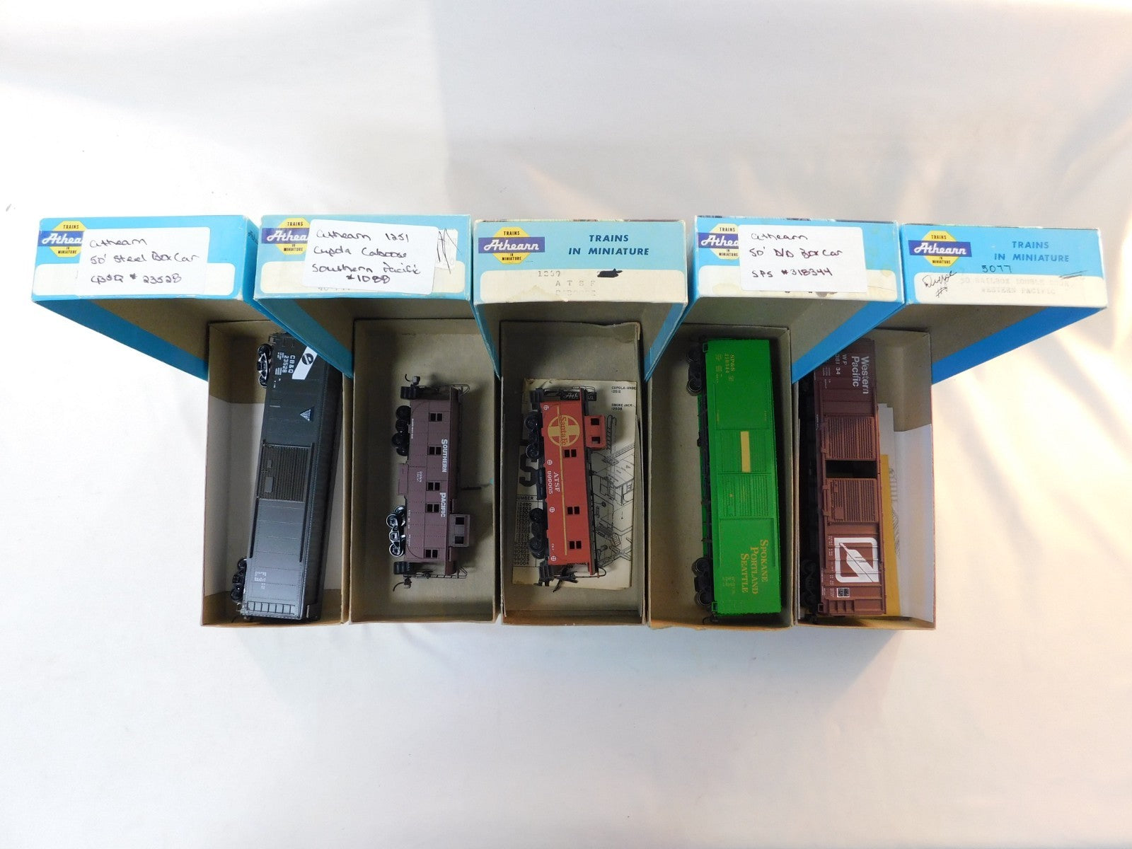 Athearn Blue Box HO Scale Grab Bag Lot# 4-479, 5 Pieces0