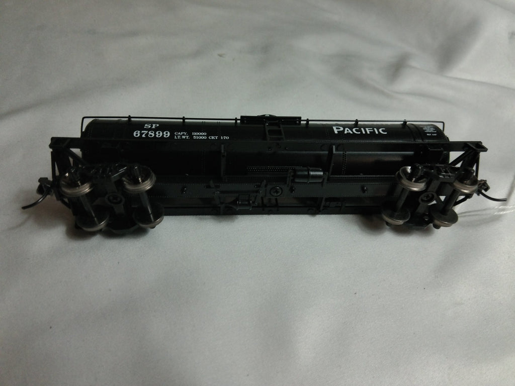 Bachmann HO Scale Southern Pacific Tank Car SP #67899 - No Box - Used4