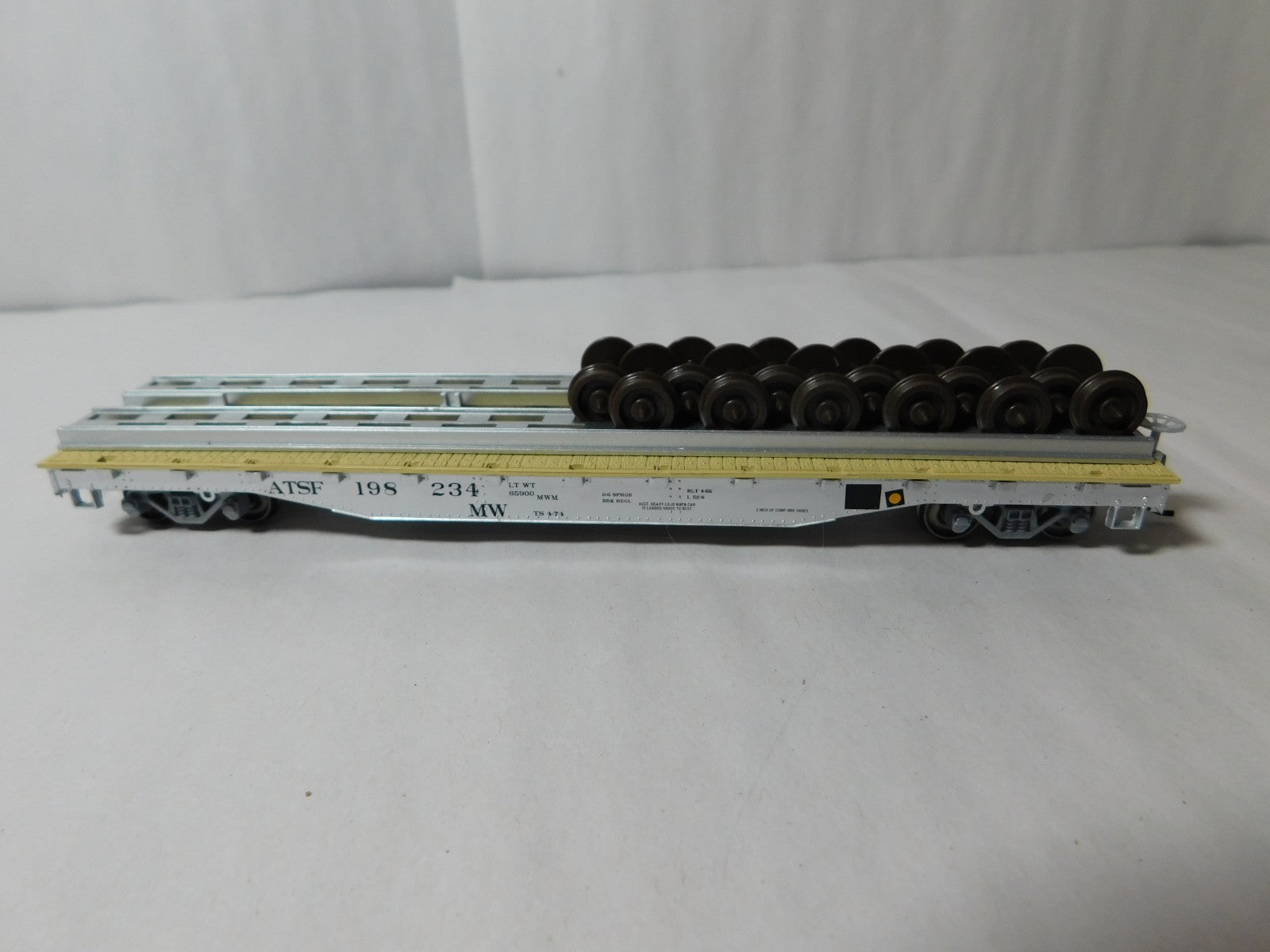 Bachmann 18938 HO Scale Wheel Car, Canadian National #494350
