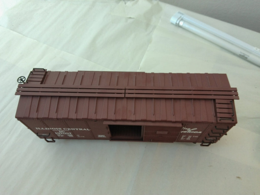USA Trains R19087A G Scale Steel Box Car Illinois Central #1970874