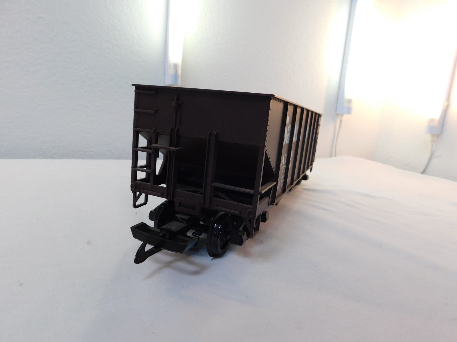 Piko 38876 G Scale Ribbed-Side Hopper Santa Fe #7523104