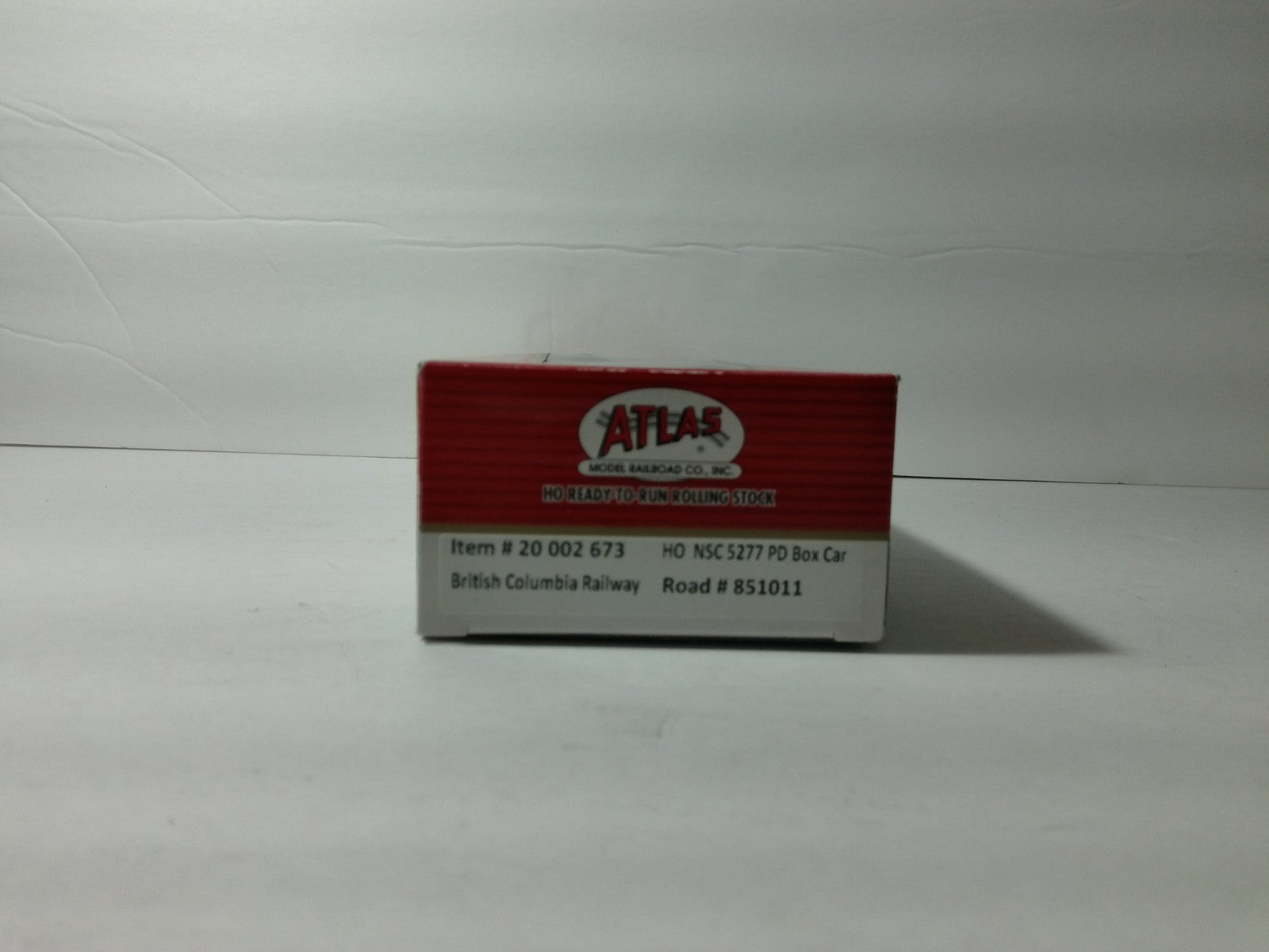 Atlas 20-006-353 HO Scale Tank Car TILX #2619053