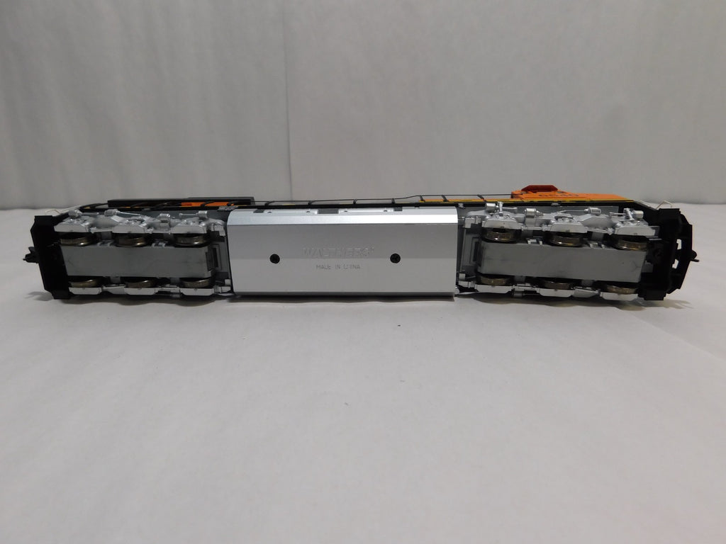 Walthers 910-20186 HO Scale GE ES44 Evolution Locomotive, DCC+Sound, BNSF #65406