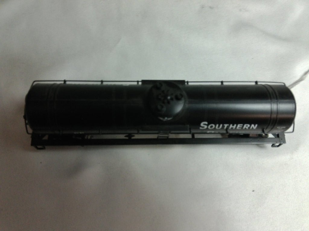 Bachmann HO Scale Southern Pacific Tank Car SP #67899 - No Box - Used5