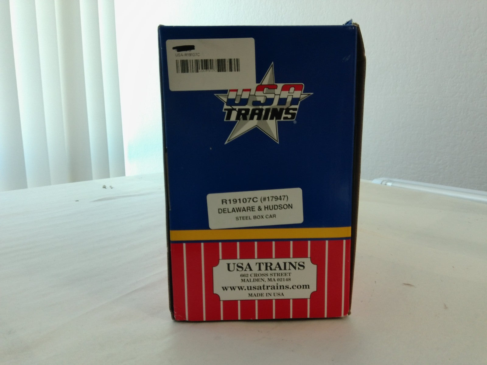 USA Trains R19107C G Scale Steel Box Car Delaware & Hudson #179473