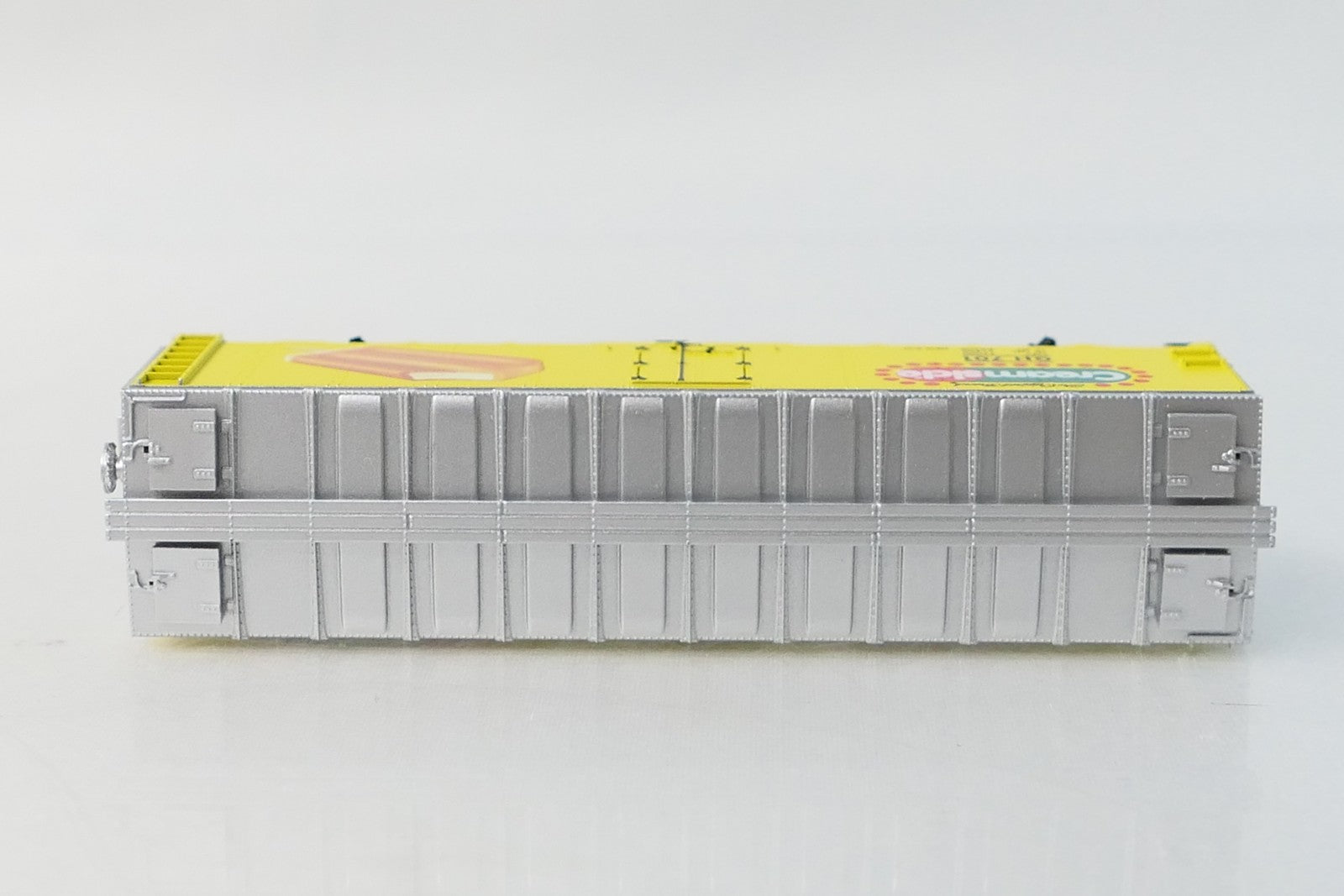 Micro Trains 59070 N Scale Creamsicle 701 40' Steel Ice Reefer Rolling Stock4