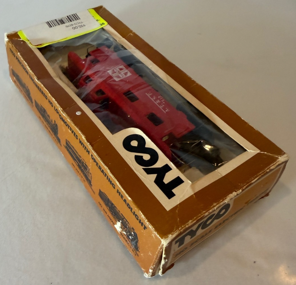  Tyco 827J HO Scale 8 Wheel Santa Fe AT&SF 7240 Caboose 3