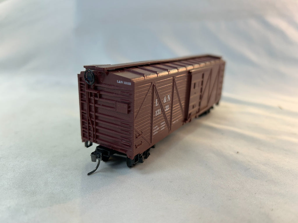 Roundhouse Products 1098 HO Scale 40' Truss Side Boxcar, L&N #131334
