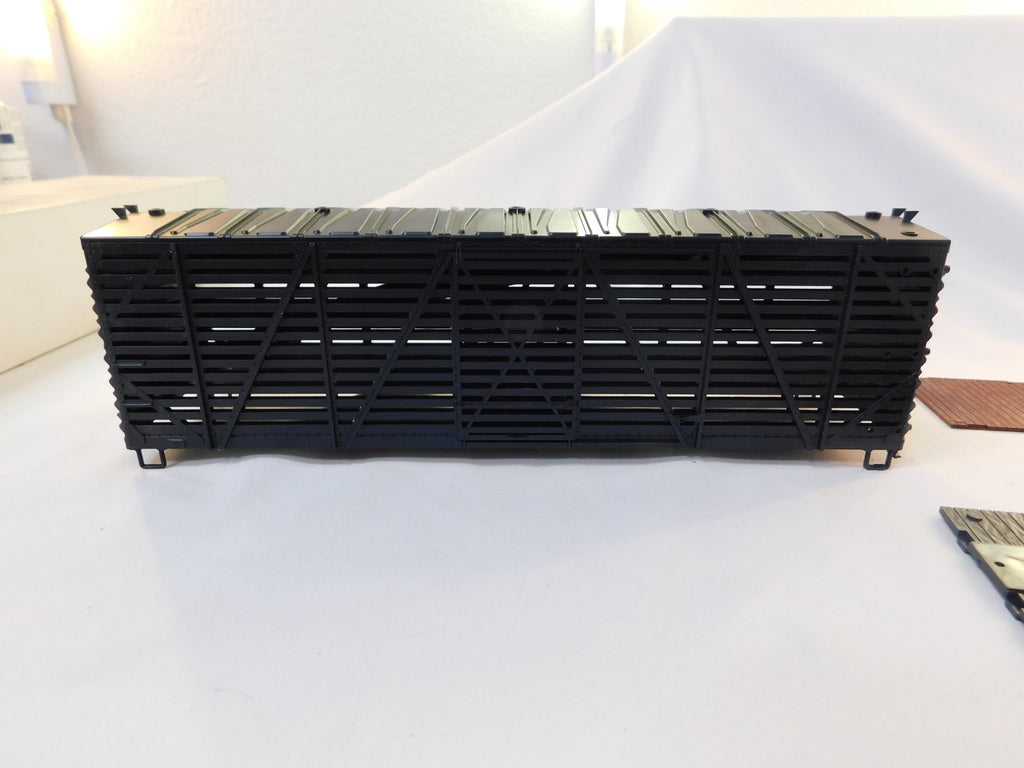Atlas 6225 O Gauge Undecorated Black Cattle Stock Car Model Kit, Unassembled6