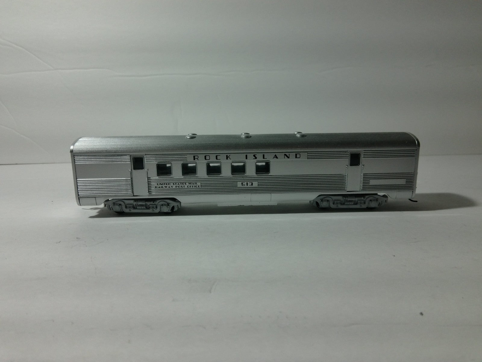 Athearn 7921 HO Scale Rock Island Streamline Passenger RPO #5131