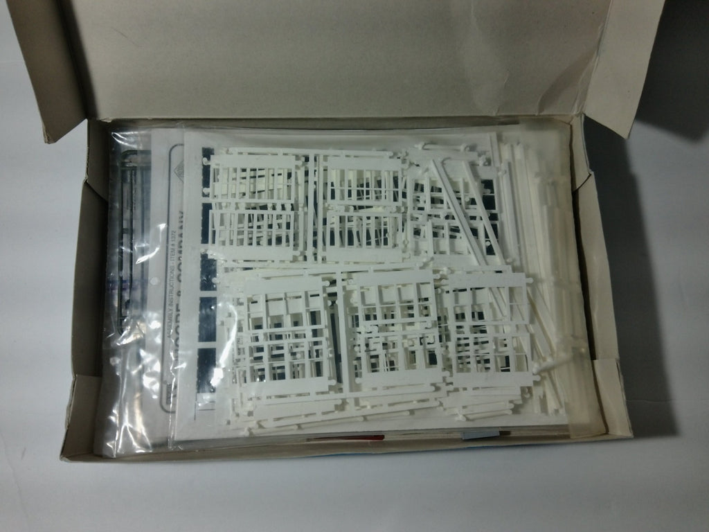Life Like 1372 HO Scale Moore & Company Warehouse1