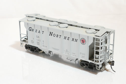 Atlas 1819-3 HO Scale Covered Hopper Great Northern 71504 GN PS-2 2 Bay Freight0