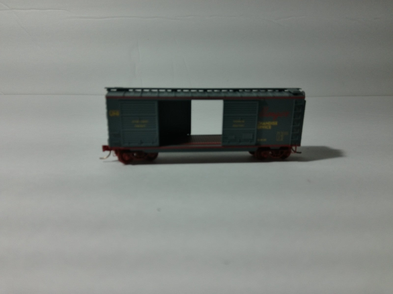 Micro Trains 23230 N Scale Boxcar Union Pacific Challenger #91490