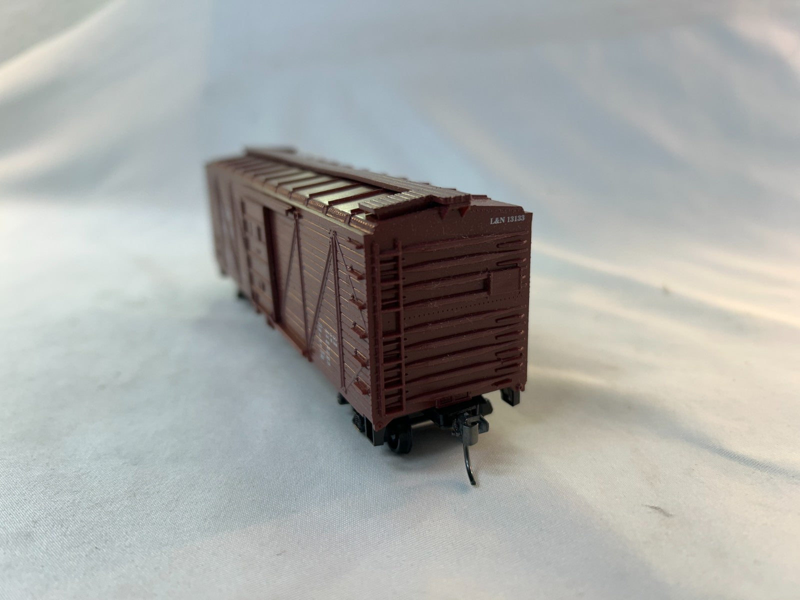Roundhouse Products 1098 HO Scale 40' Truss Side Boxcar, L&N #131333