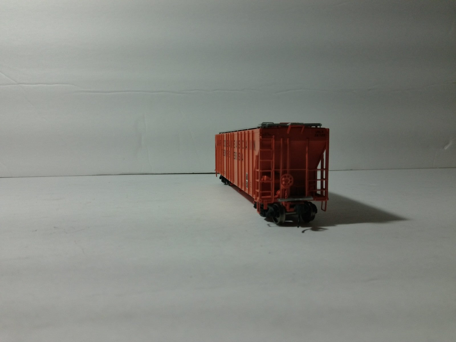 Walthers 920-106158 HO Scale Covered Hopper Farmers CO-OP Association USLX#267205