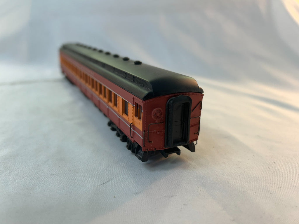 Bachmann Spectrum 89135 HO Scale Heavyweight Passenger Coach, SP Daylight #19852