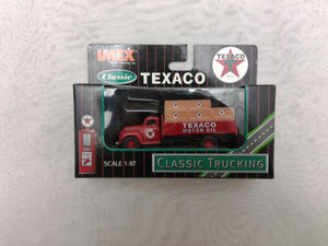 IMEX 870172 HO Scale Texaco Peterbilt Flatbed Truck with Loader Kit