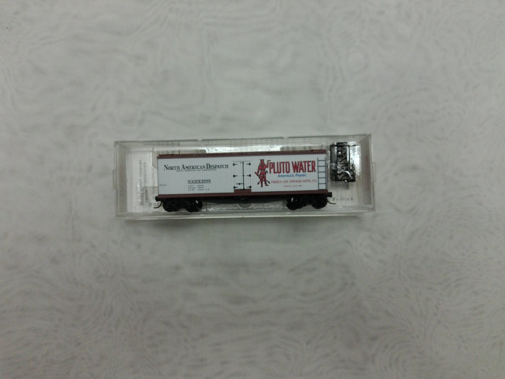 Micro Trains 49490 N Scale Boxcar Pluto Water 1