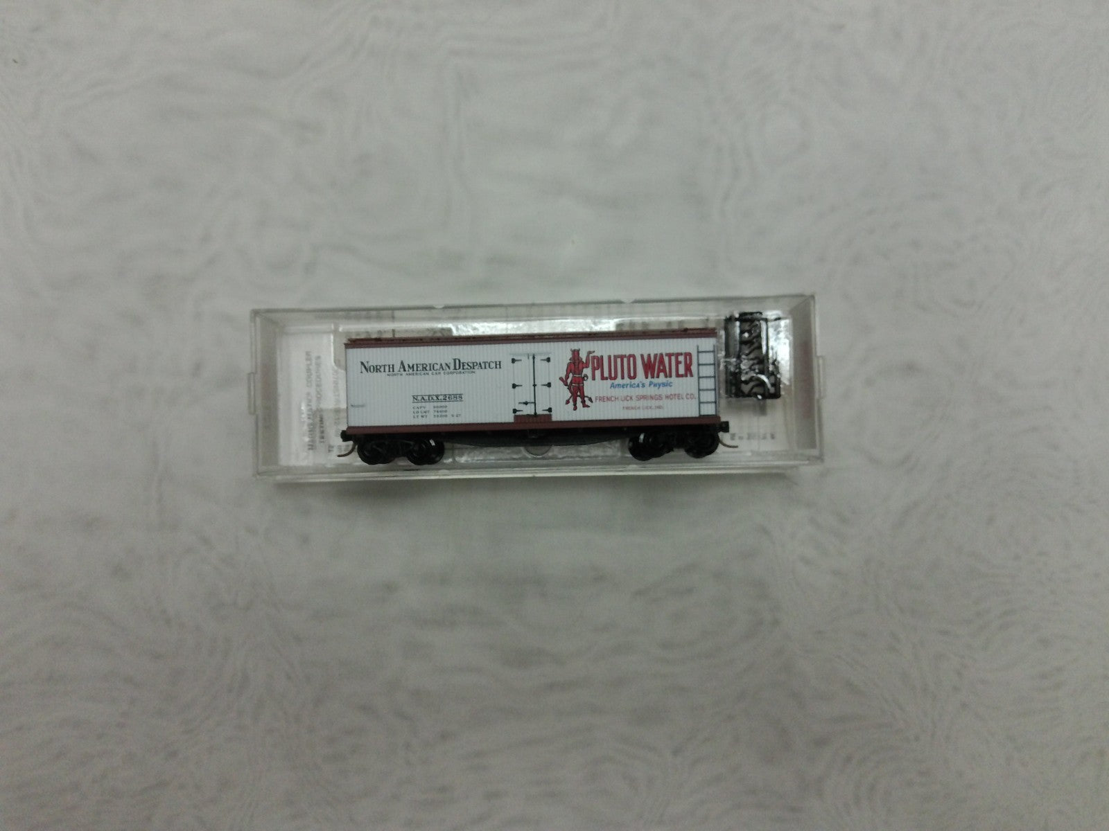 Micro Trains 49490 N Scale Boxcar Pluto Water 1