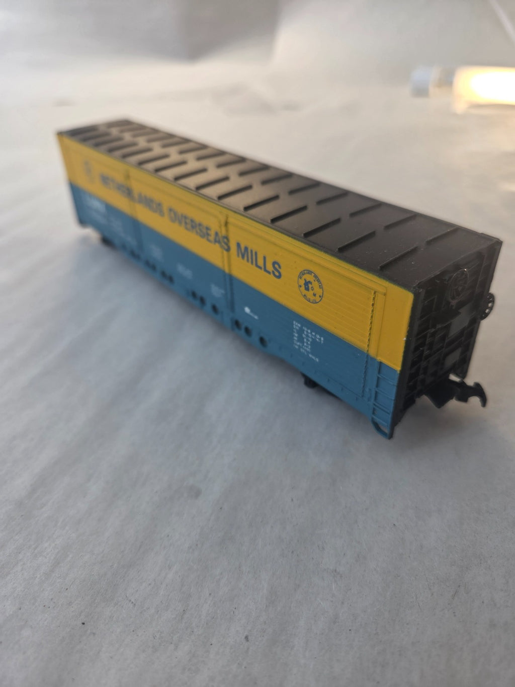 Bachmann HO Scale Netherlands Overseas Mills Box Car "LUNX 70254"3