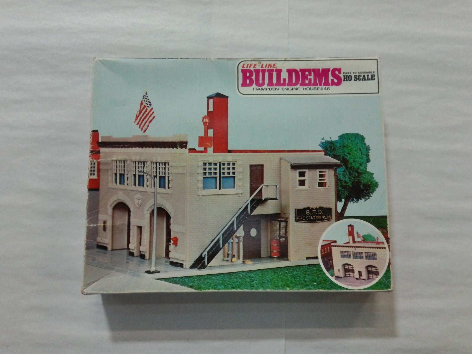 Life Like 01390 HO Scale Hampden Engine House0