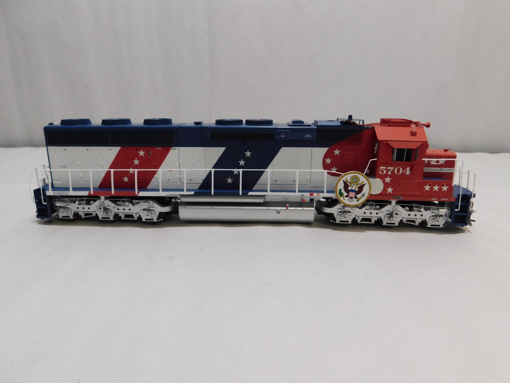 Athearn ATHG86201 HO Scale SD45-2 Locomotive, DCC+Sound, SF Bicentennial #57040