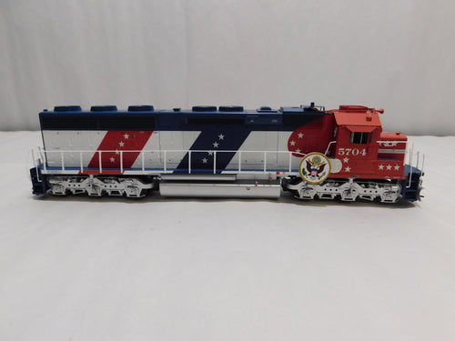 Athearn ATHG86201 HO Scale SD45-2 Locomotive, DCC+Sound, SF Bicentennial #57040