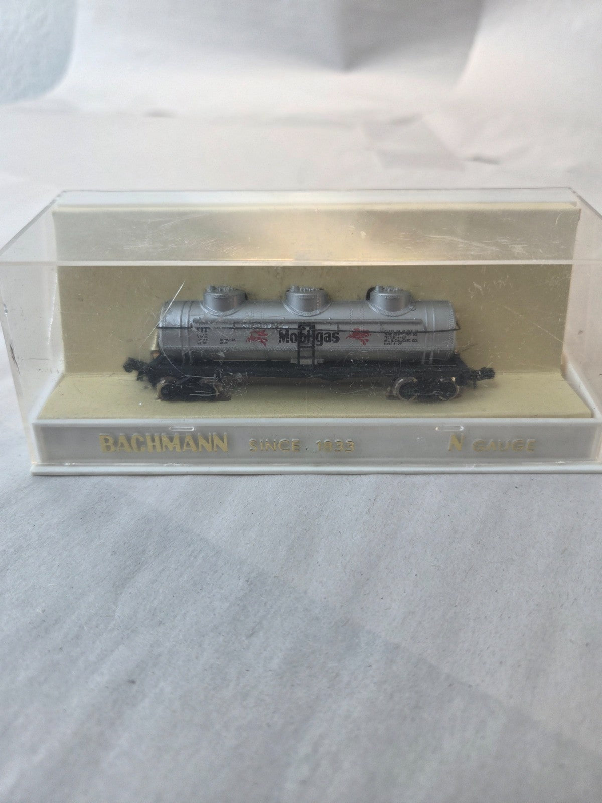 Bachmann N Scale Tanker Car Mobigas0