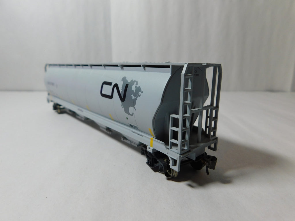 Bachmann 19145 HO Scale Clyindrical Grain Hopper, CN North American Logo #3718974