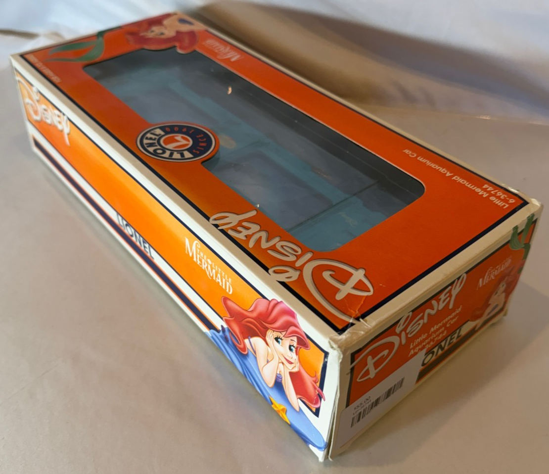 Lionel 36744 - O Scale Disney Little Mermaid Aquarium Car3