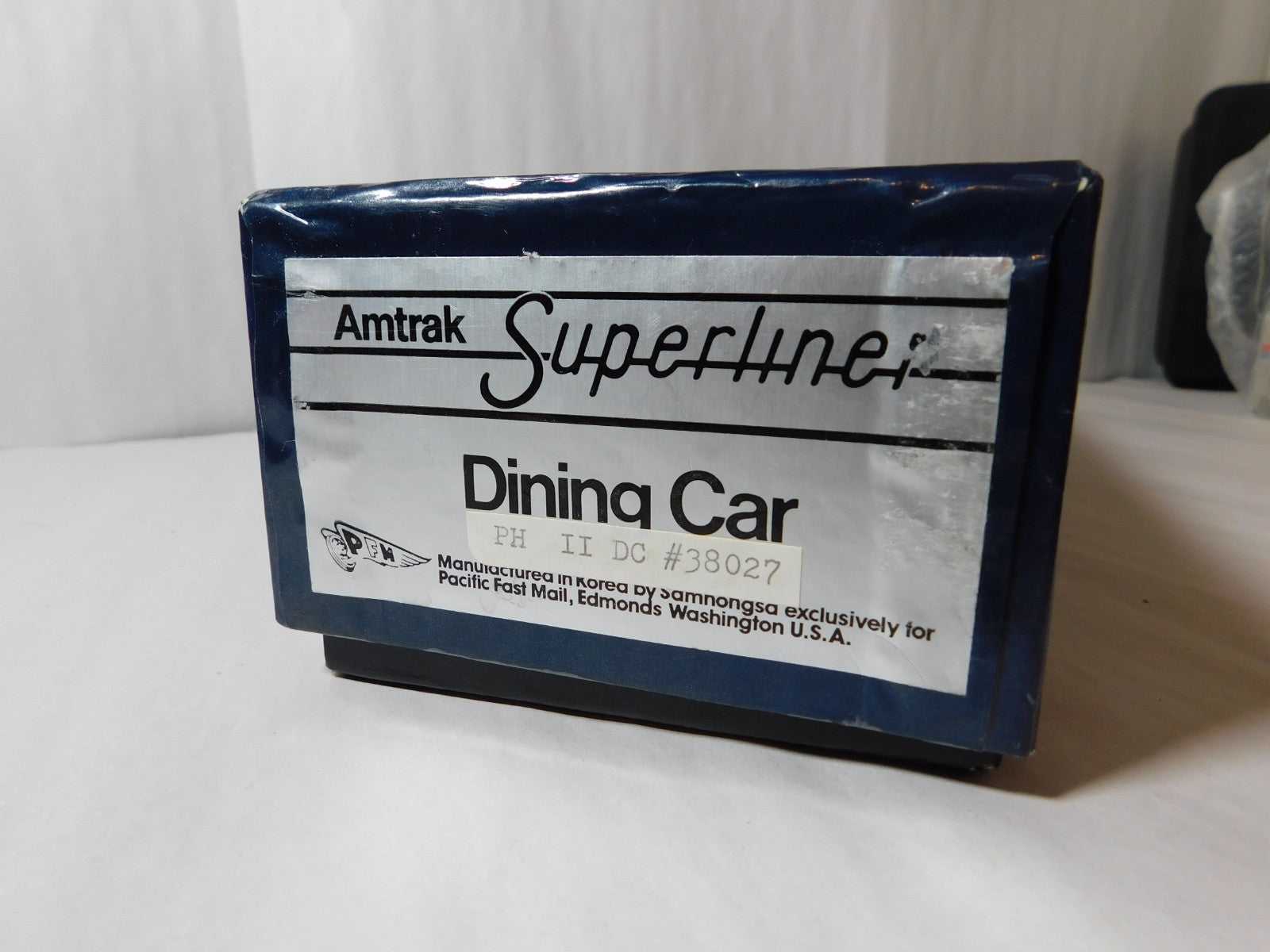 PFM Samhongsa PH II DC HO Scale Amtrak Superliner, Dining Car #38027 BRASS1