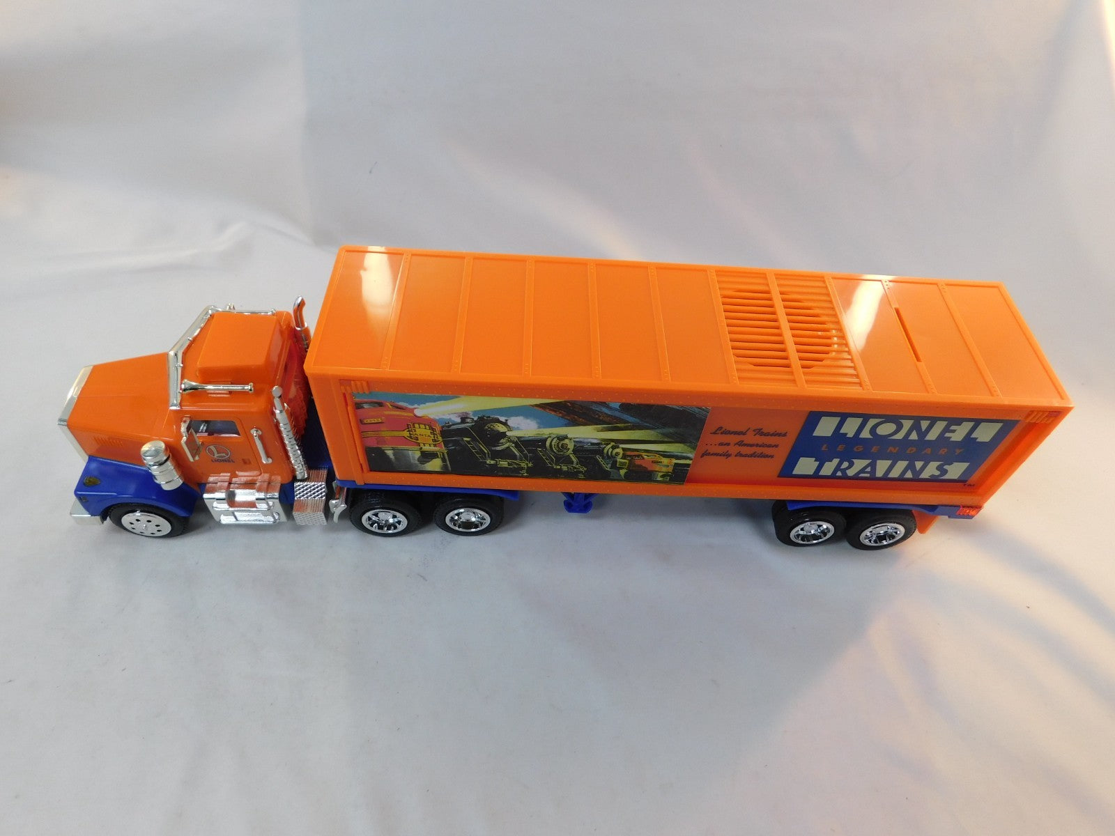 Lionel TMT-18011 O Gauge Box Trailer Toy Truck, Operating Lights/Sounds/Coinbank5