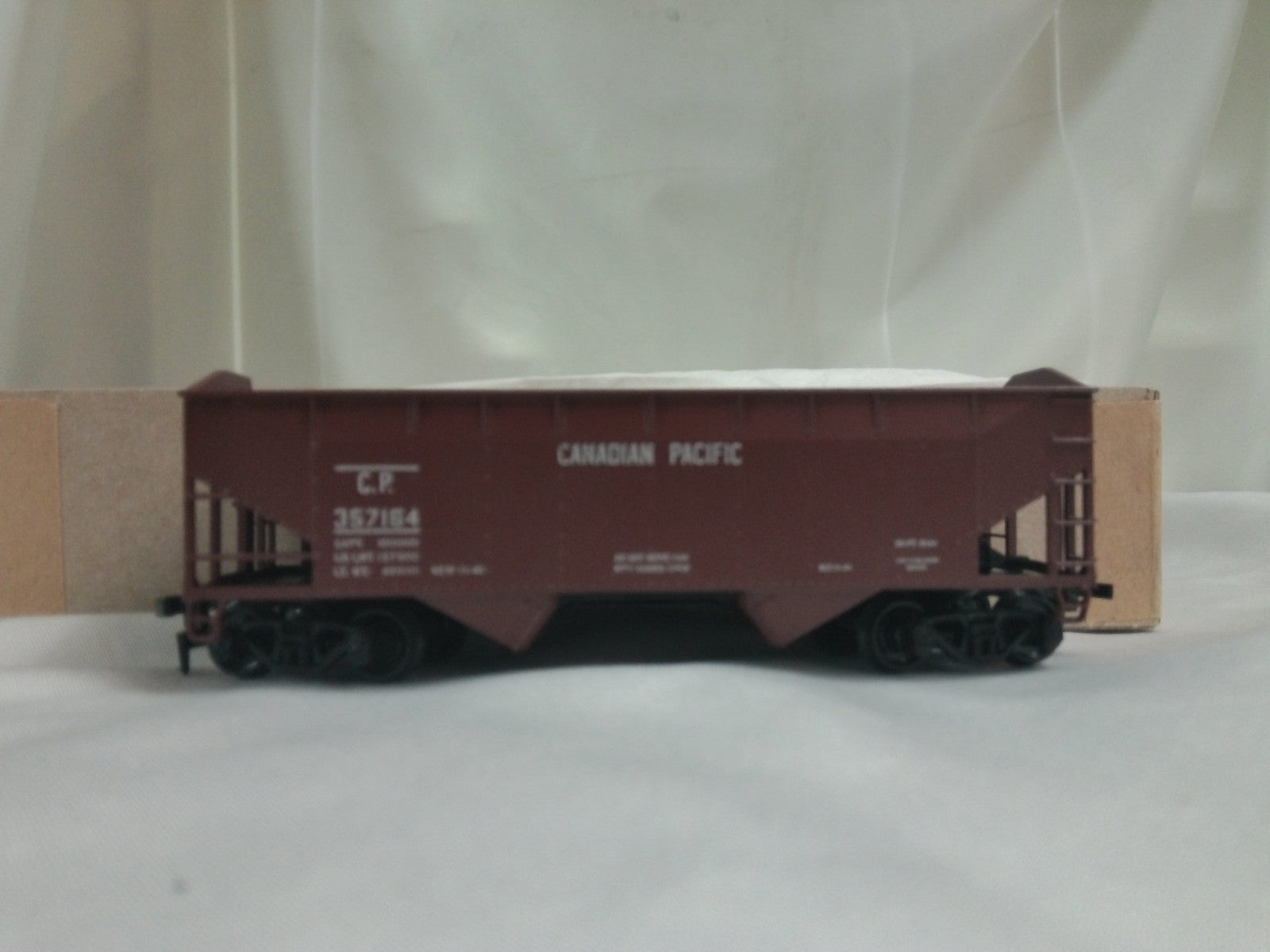 Roundhouse 357164 - HO Scale Gondola Car Canadian Pacific CP0