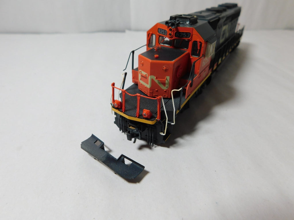 Kato 37-6603 HO Scale EMD SD40-2 Mid Locomotive, DCC+Sound, CN #62536