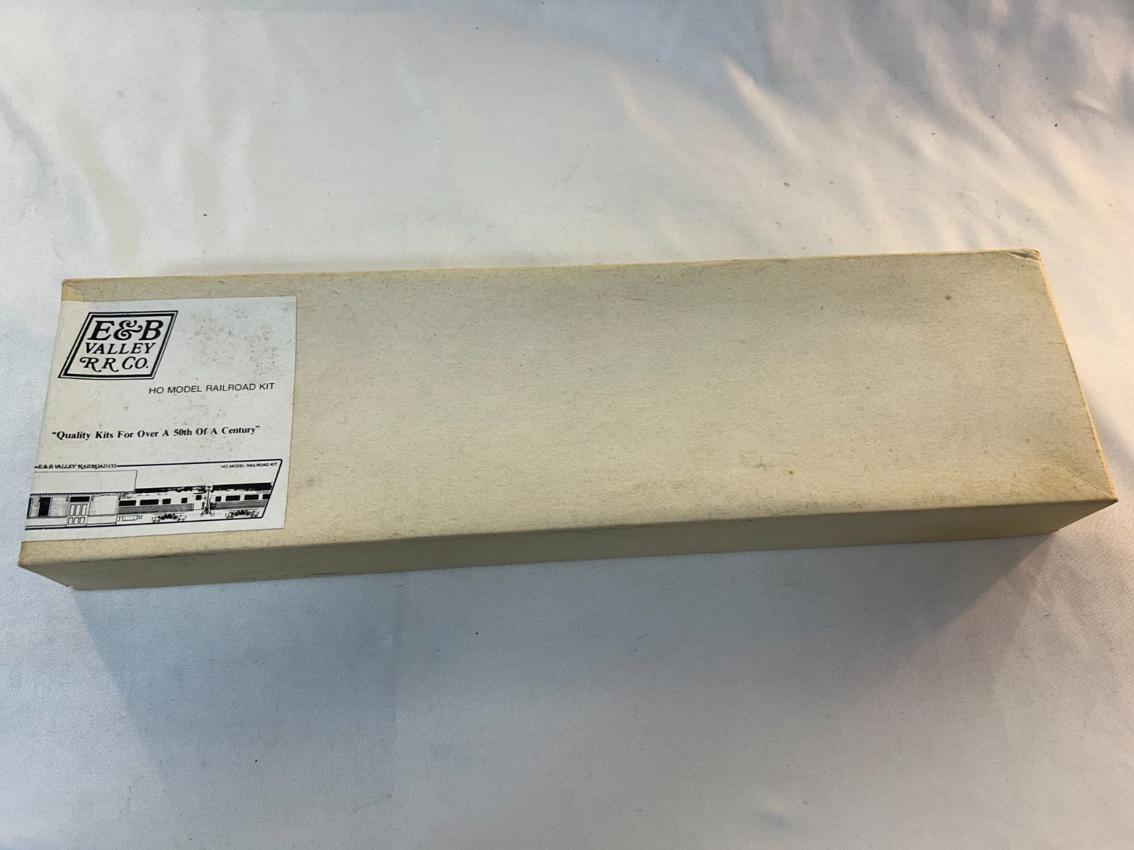 E&B Valley Railroad HO Scale Pullman Standard Sleeper Observation Car Kit1