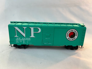 Roundhouse Products 20415 HO Scale R-T-R AAR Single Door Boxcar, NP #42309