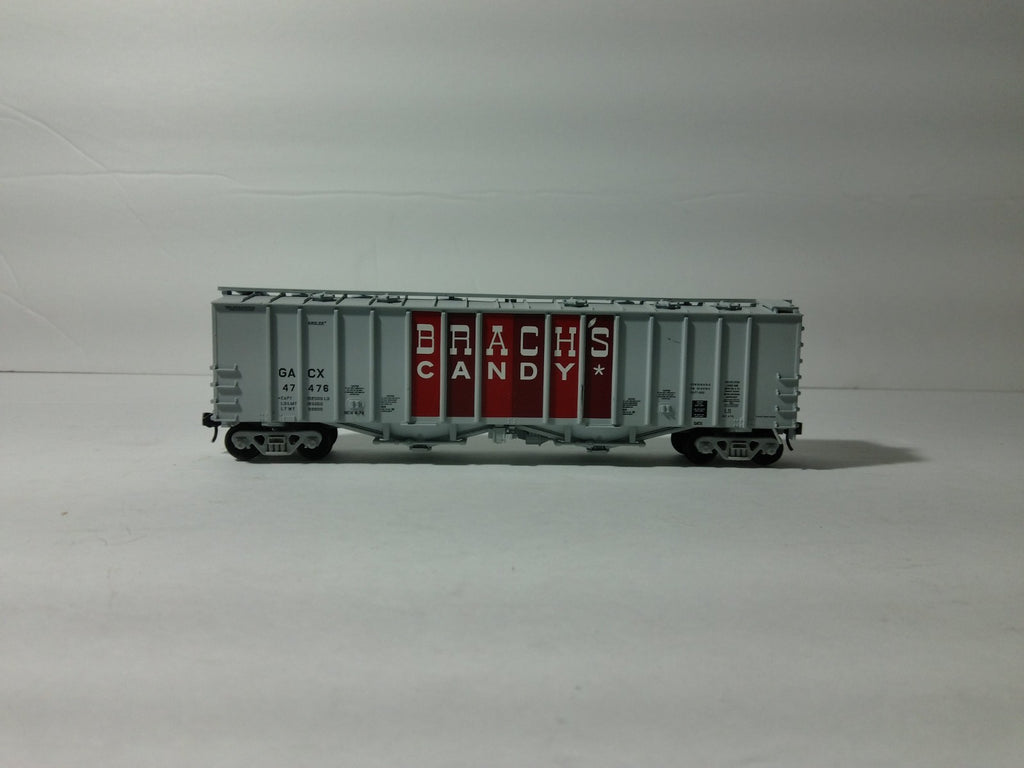 Walthers 910-7209 HO Scale 50' 2-Bay Airslide Hopper Brach's Candy GACX #474760