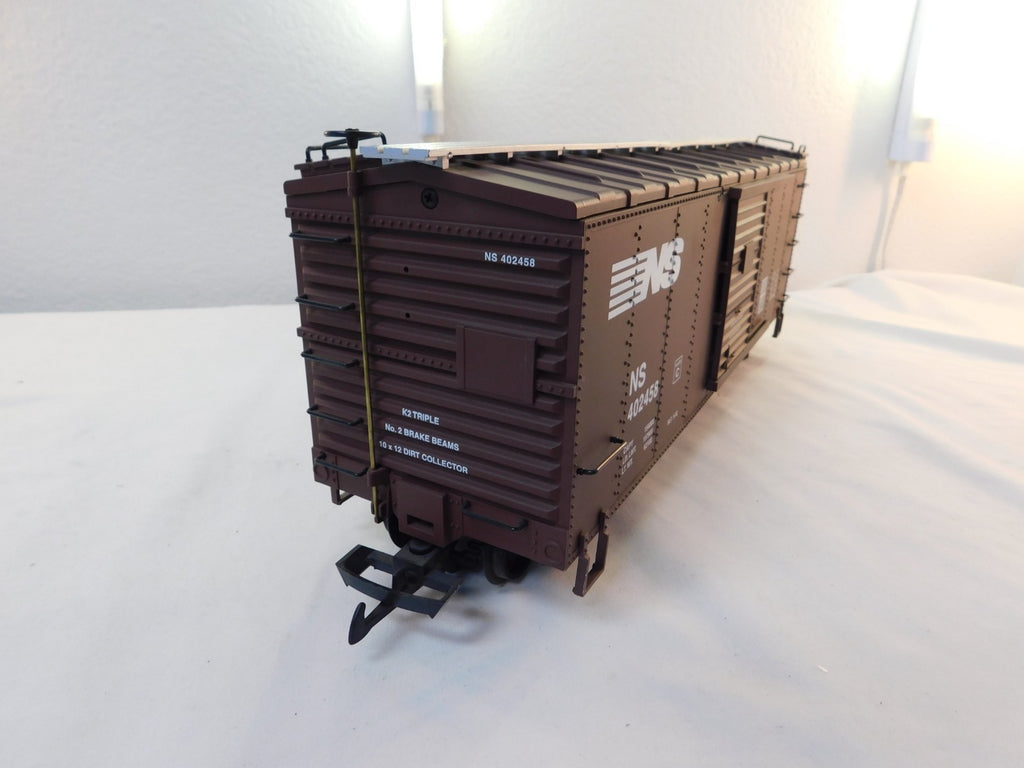 USA Trains R19103B G Scale Steel Box Car Norfolk Southern #4024585