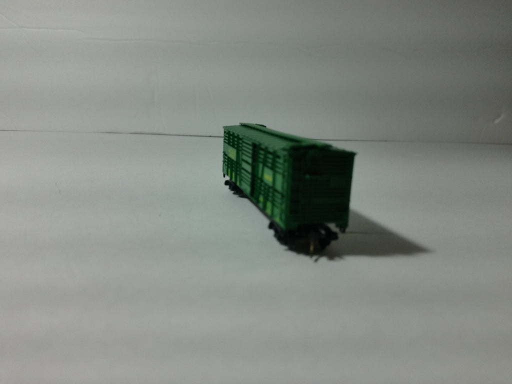 Micro Trains 35074 N Scale 40' Despatch Stockcar A.T.S.F #686425