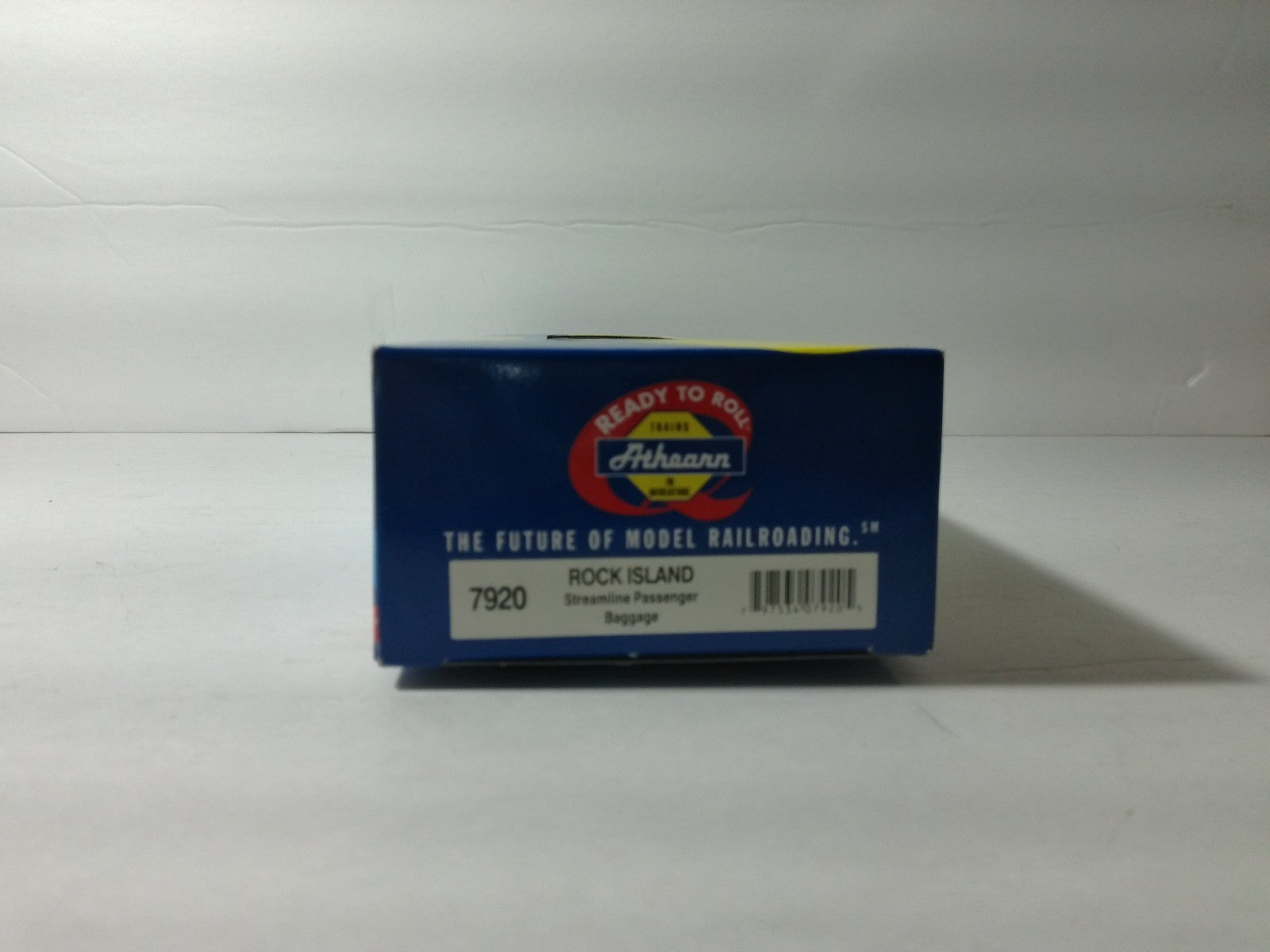 Athearn 7924 HO Scale Rock Island Streamline Passenger Coach #3013