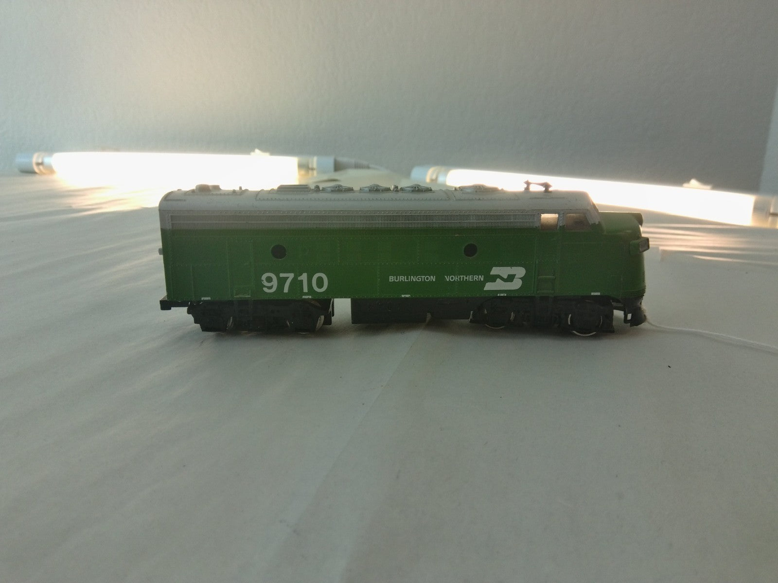 HO Dummy Locomotive Burlington Northern #9710 (NO BOX)0