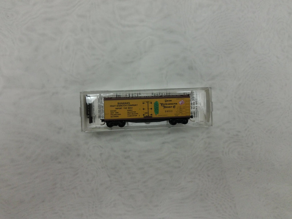 Micro Trains 49390 N Scale Reefer Fruit Dispatch Mobile & Ohio 0