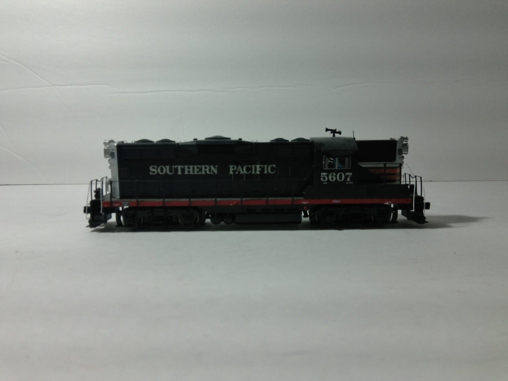 Walthers 920-42721 HO Scale EMD GP9 PH II Locomotive DCC+Sound SP #56070