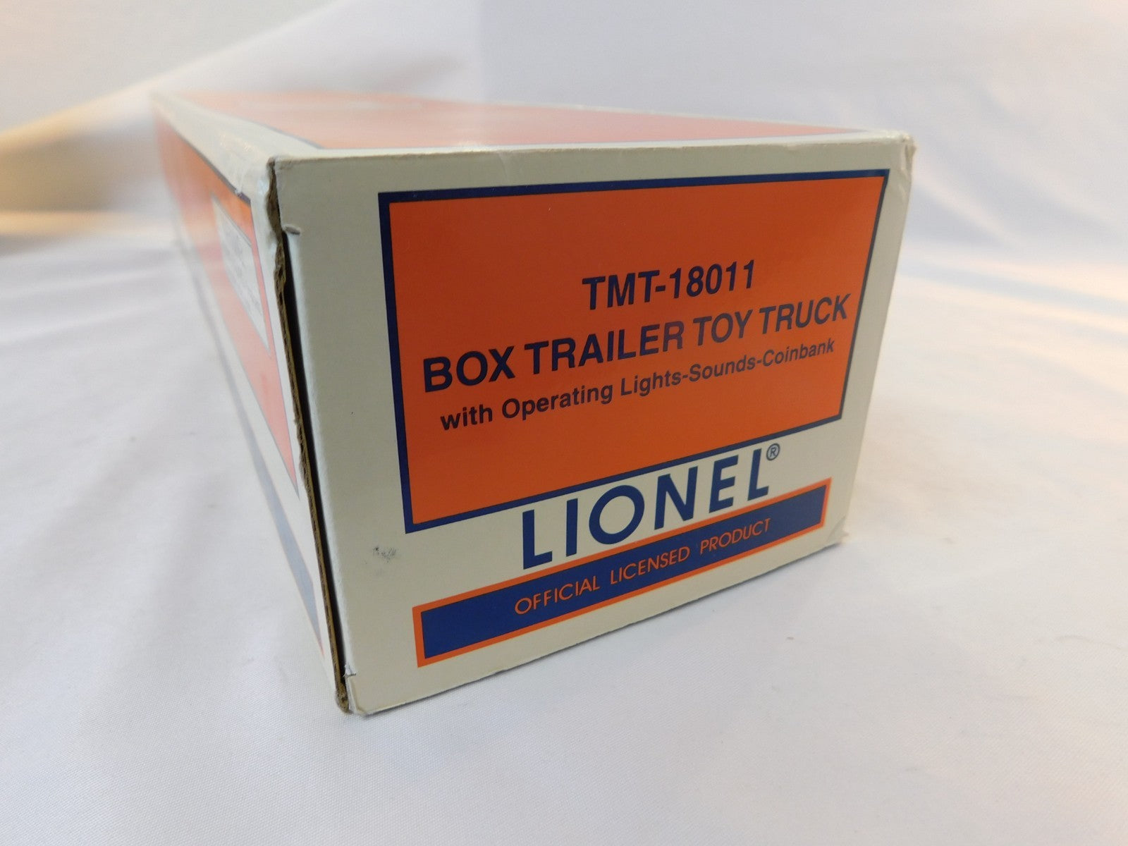 Lionel TMT-18011 O Gauge Box Trailer Toy Truck, Operating Lights/Sounds/Coinbank2