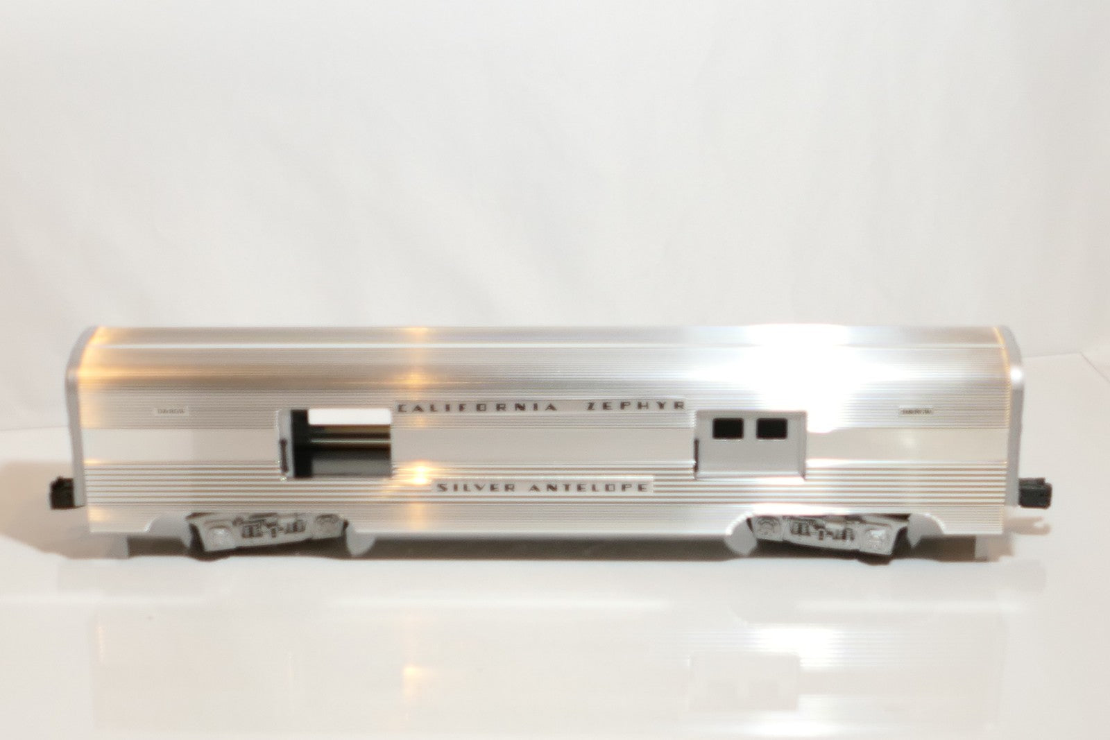 Lionel 19122 - O Scale California Zephyr Baggage Denver & Rio Grande Western1