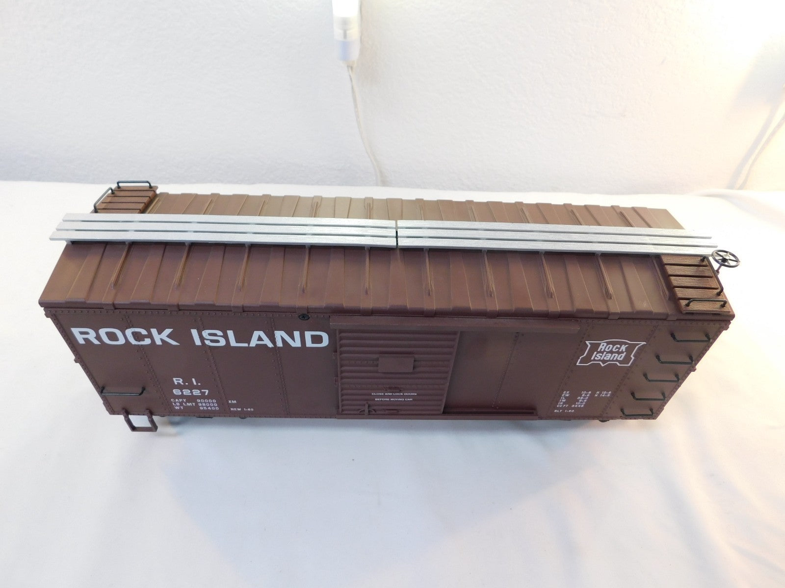 USA Trains R19104C G Scale Steel Box Car Rock Island #62274